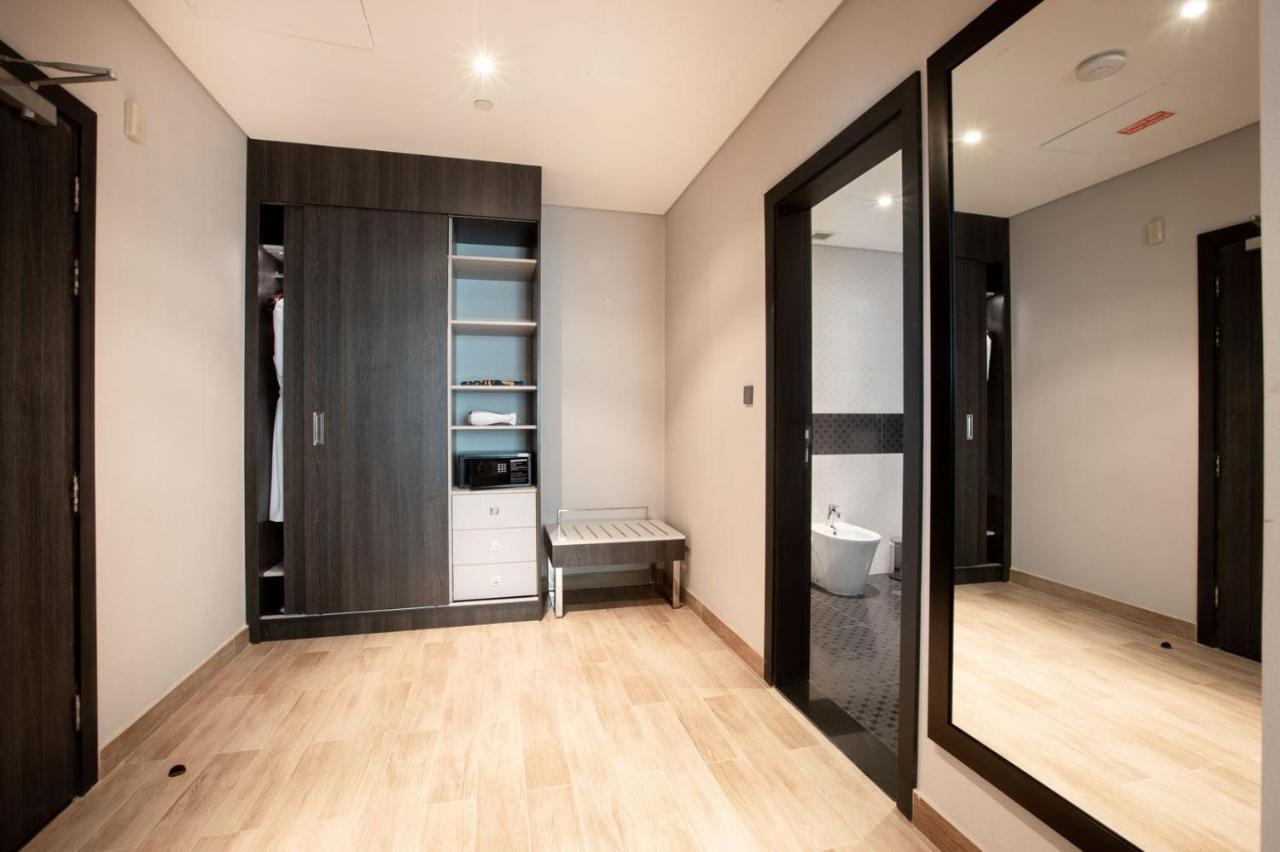 דוחה New Blue Rose Hotel מראה חיצוני תמונה